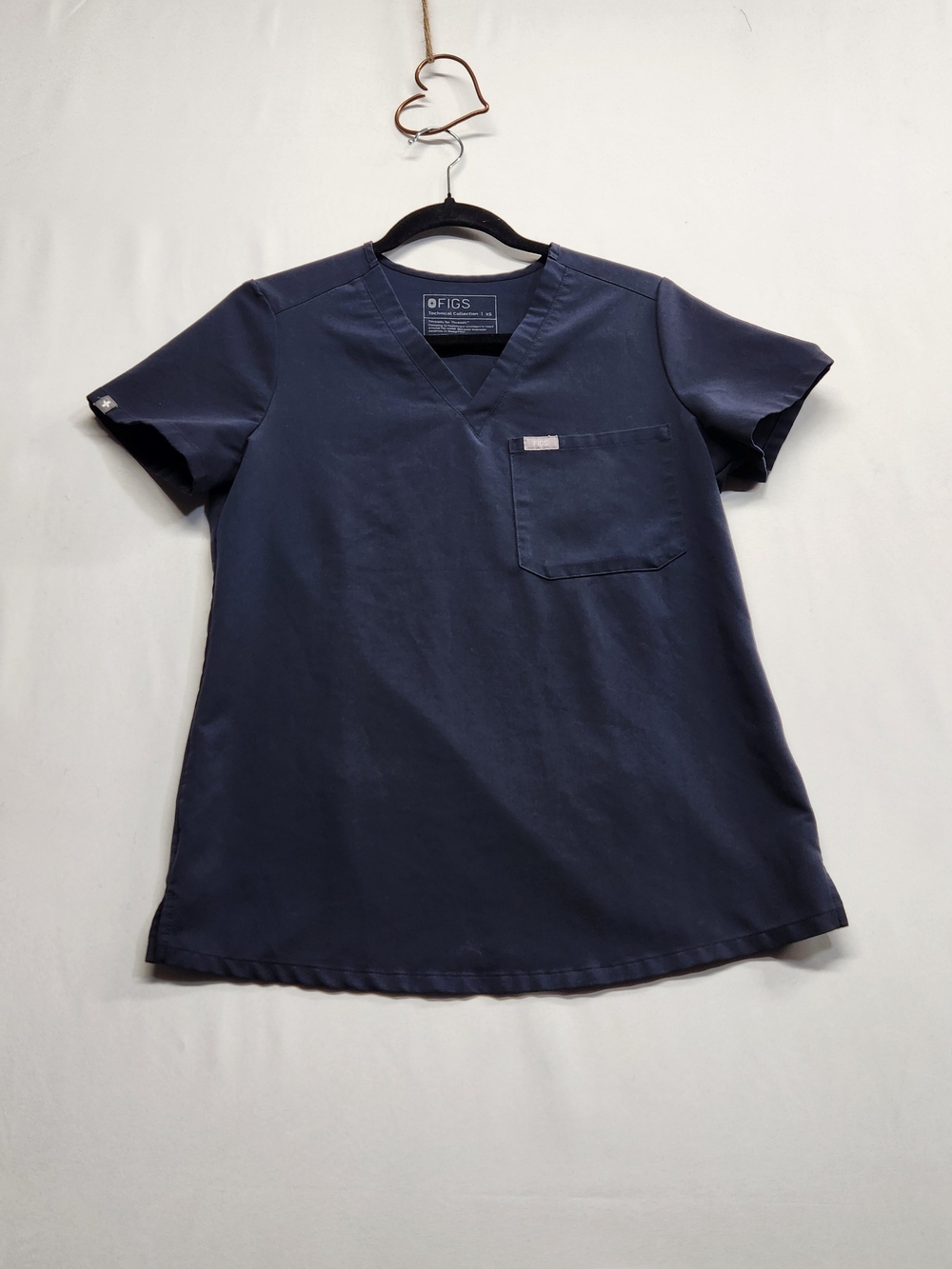 ⭐️Figs Navy Blue Catarina One Pocket Scrub Top XS FIONx Medical Nurse Uniform